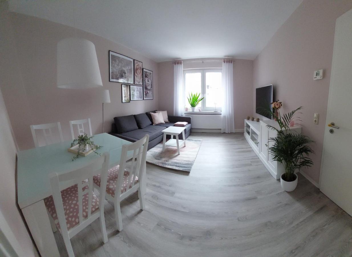 Helles Modern Eingerichtetes Apartment Halle  Eksteriør bilde